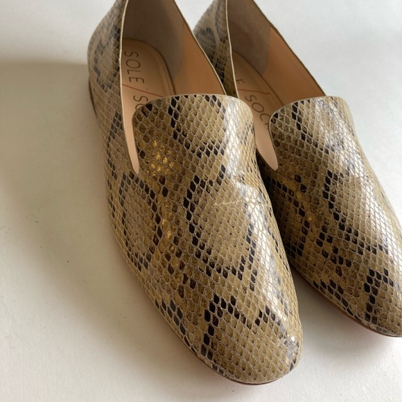 Sole Society Cream Brown Snake Print Leather Loafers size 8 - Picture 13 of 15
